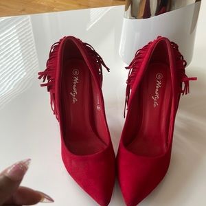 Red Pumps